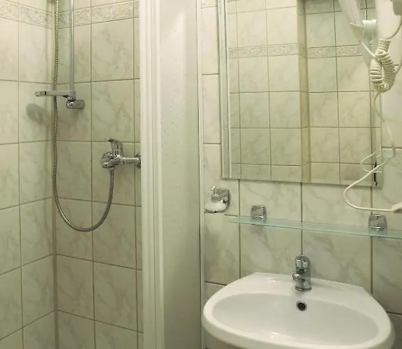 Cieszynski Centrum מלון 3*